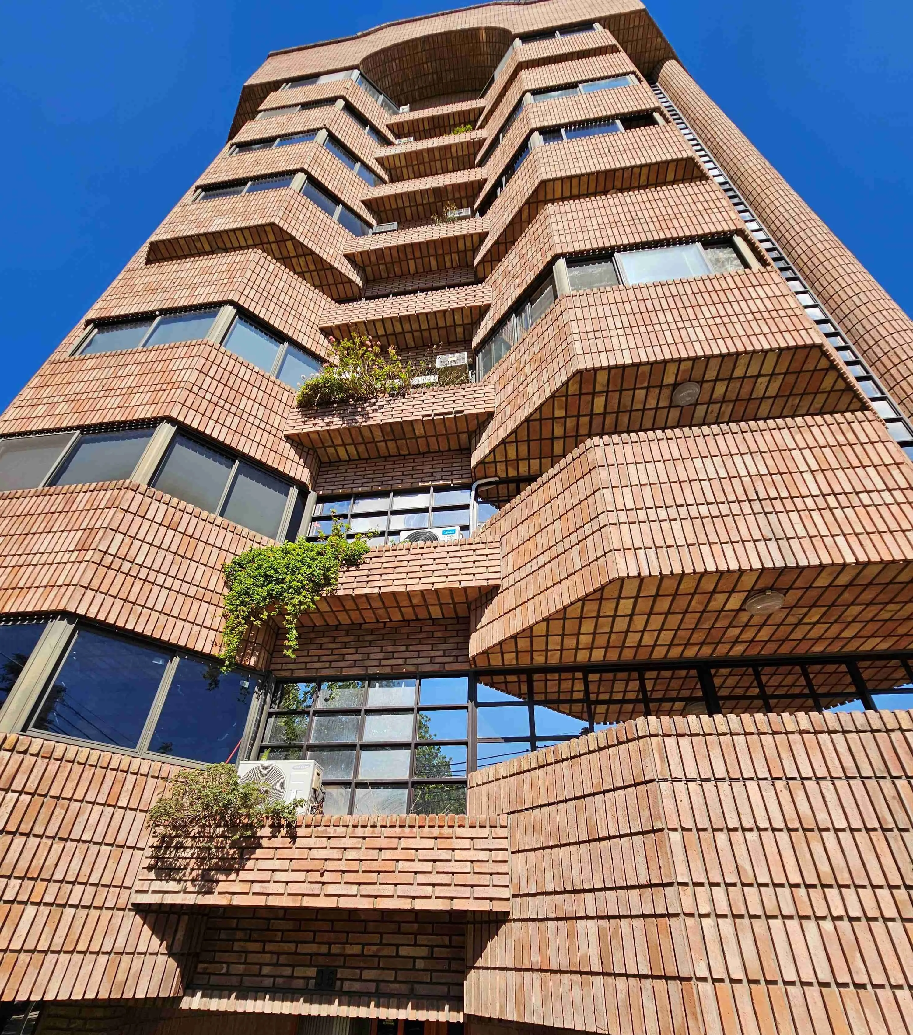 BELLO DEPARTAMENTO EN VENTA EN CARLOS PAZ, En TORRE SOLIS, Gran Vista Panorámica