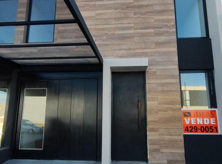 Casa · 132m² · 4 Ambientes · 1 Cochera