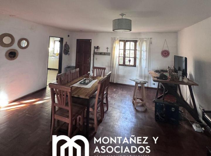 Casa · 180m² · 7 Ambientes · 2 Cocheras
