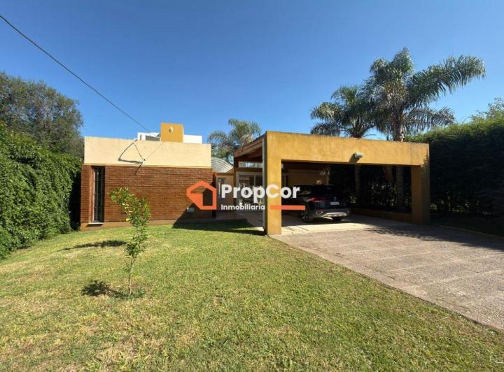 Casa · 232m² · 5 Ambientes · 2 Cocheras