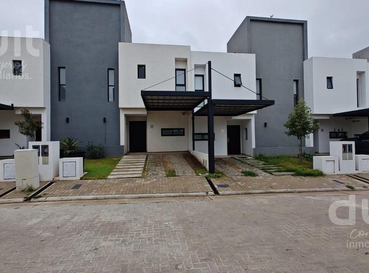 Casa · 110m² · 5 Ambientes · 1 Cochera