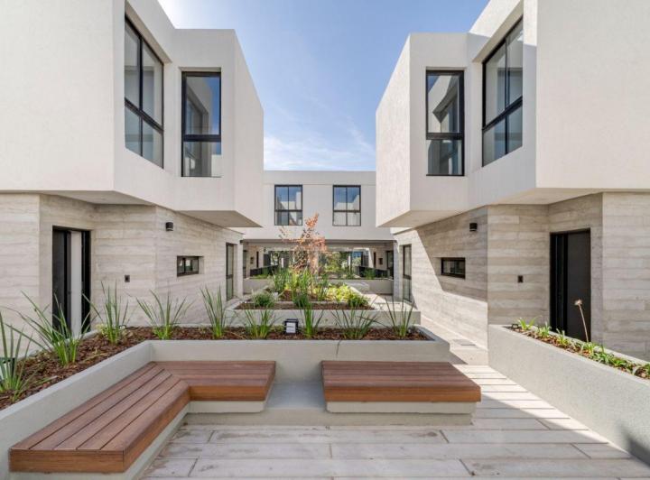 Casa · 110m² · 6 Ambientes · 1 Cochera