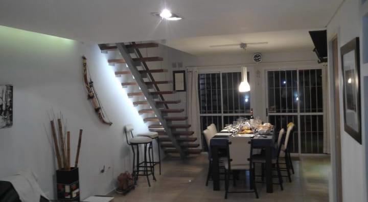 Casa · 90m² · 7 Ambientes · 1 Cochera