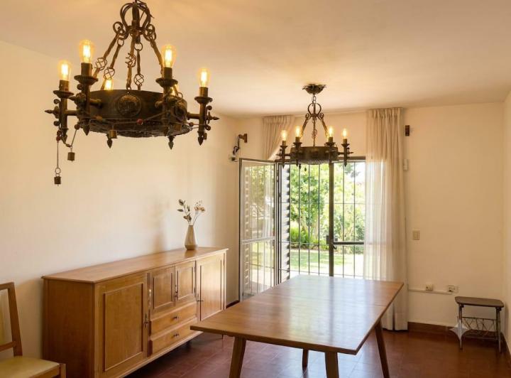 Casa · 105m² · 7 Ambientes · 2 Cocheras