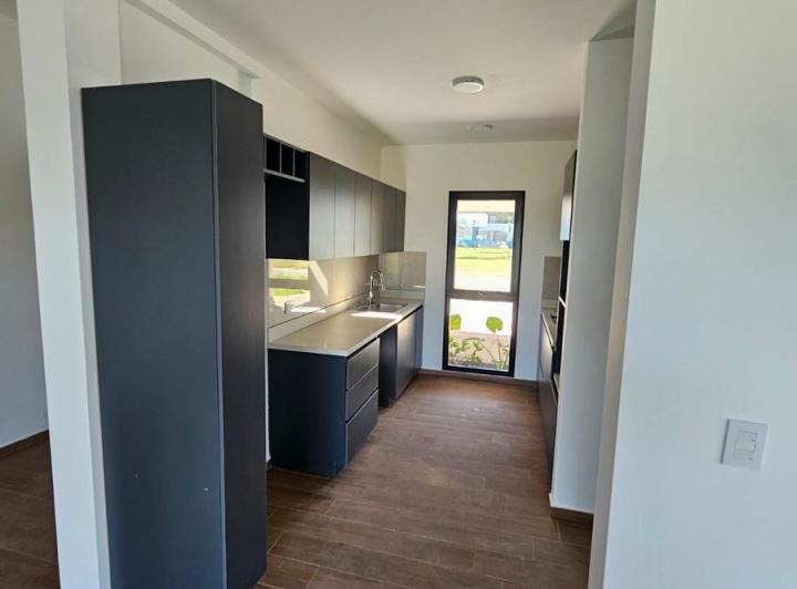 Casa · 135m² · 7 Ambientes · 2 Cocheras