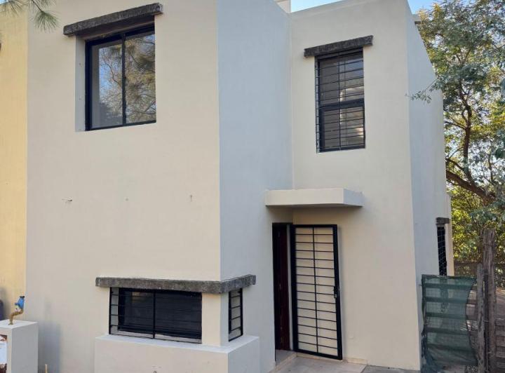 Casa · 1m² · 5 Ambientes