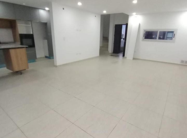 Casa · 140m² · 3 Dormitorios · 1 Cochera