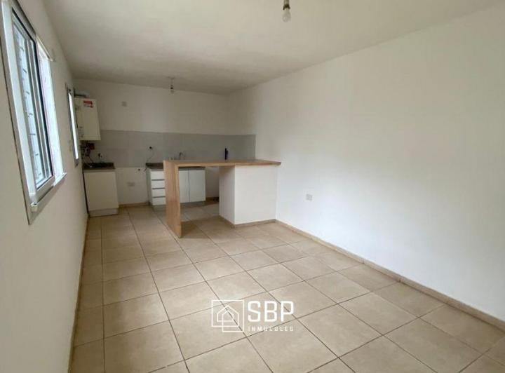 Casa · 110m² · 4 Ambientes · 2 Cocheras