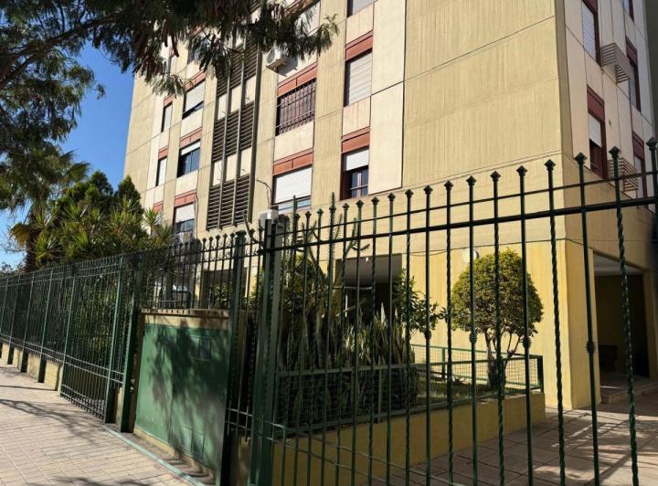 Departamento · 80m² · 6 Ambientes · 1 Cochera