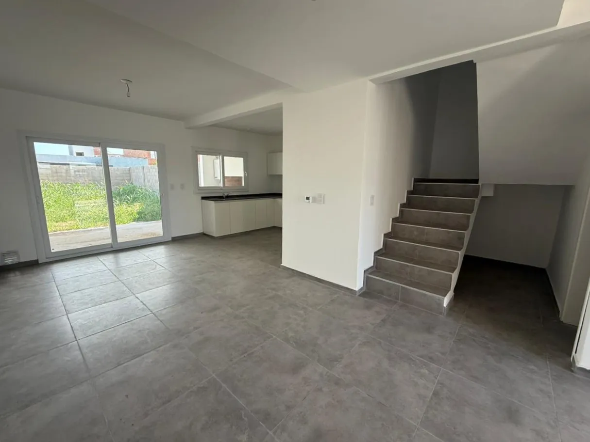 VENTA DUPLEX EN DOCTA CÓRDOBA - 3 DORMITORIOS, EN POZO