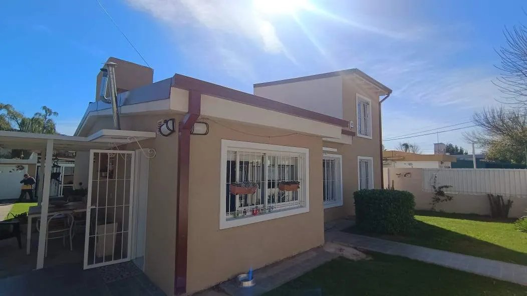 Casa Santa Rita del Lago 3 dormitorios amplia entorno escritura todos los servic...