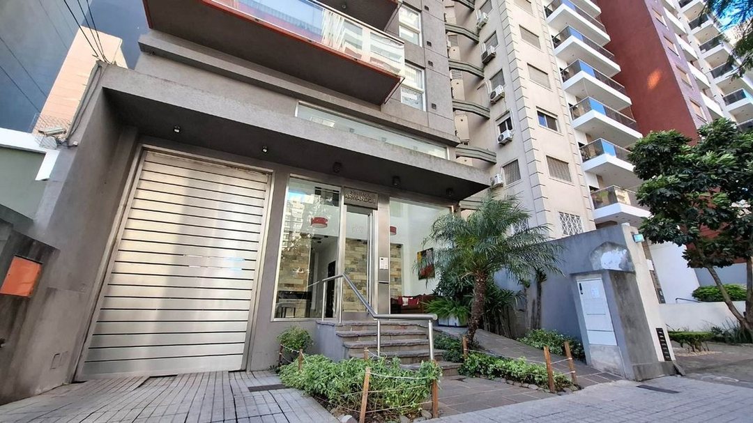 DEPARTAMENTO 3 AMBIENTES VENTA LOMAS CON COCHERA