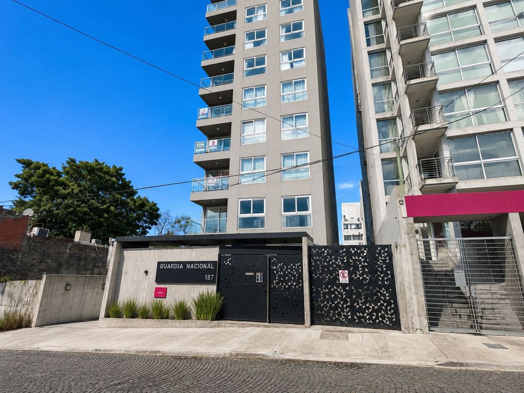 VENTA DEPTO CENTRICO 2 HAB COCHERA