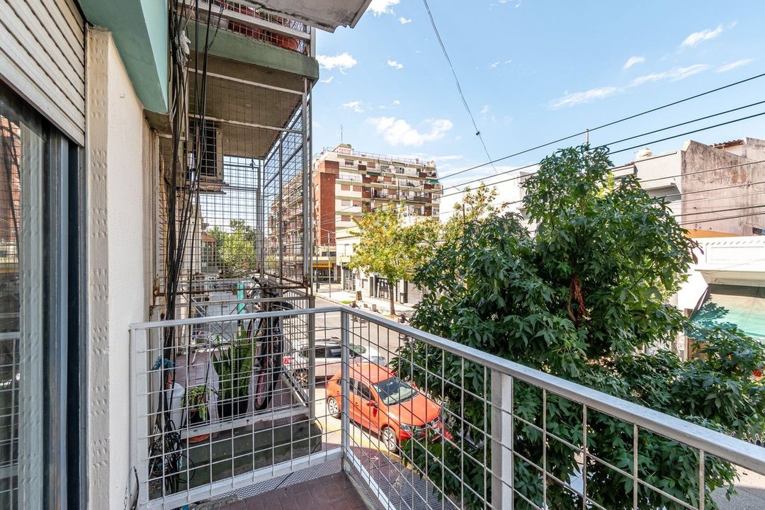 DEPARTAMENTO 3 AMB EN VENTA EN MONTE CASTRO PATIO