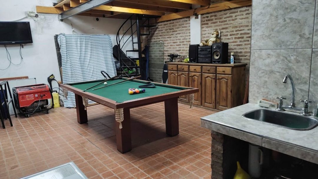 VENTA CASA 6AMB QUINCHO PARQUE PILETA BERNAL OESTE