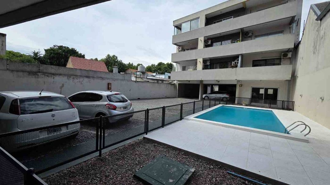 VENTA DPTO 2 AMB COCHERA BERNAL CENTRO