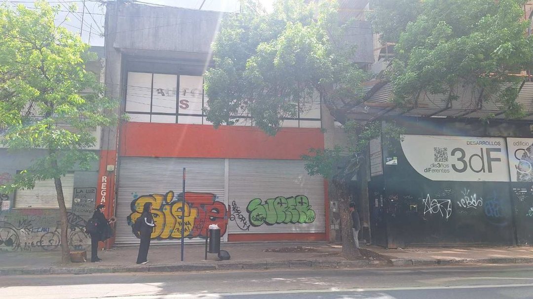 VENTA DE LOCAL COMERCIAL EN PICHINCHA DE 2 PLANTAS