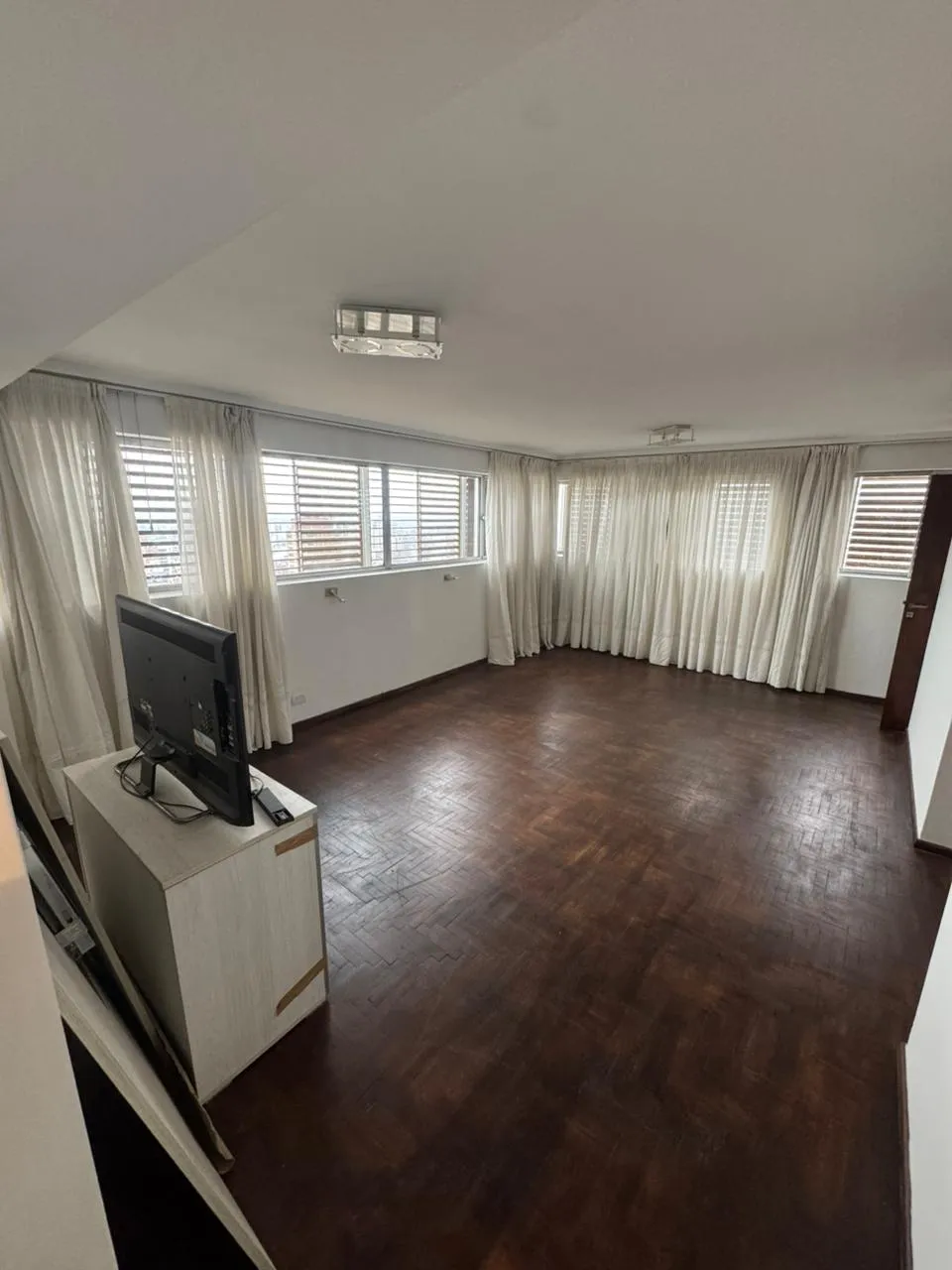 Depto 3 Dorm. en Plaza España Último Piso C/Cochera