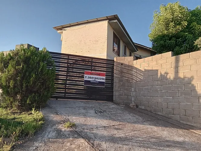 VENDO EXCELENTE CHALET GRAN TAMAÑO EN LA MEJOR ZONA DE VILLA SANTA CRUZ DEL LAGO