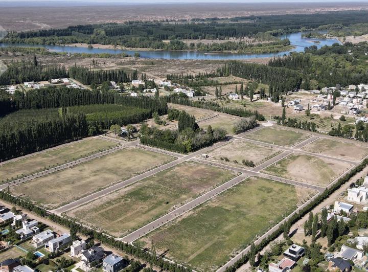 Terreno · 816m²