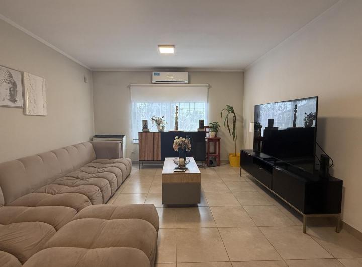 Casa · 212m² · 3 Dormitorios · 1 Cochera