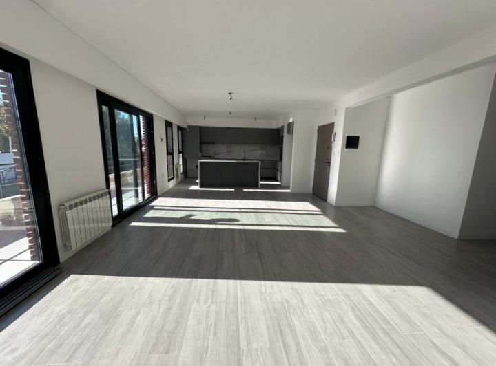 Departamento · 148m² · 4 Ambientes · 1 Cochera