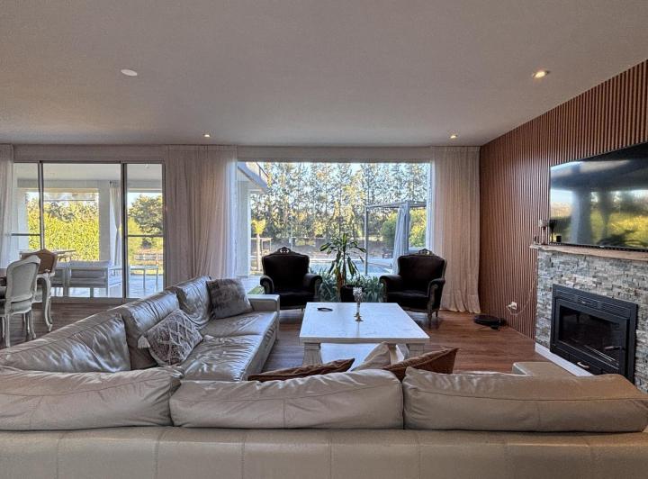 Casa · 400m² · 6 Ambientes · 2 Cocheras