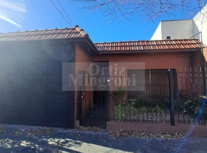 Casa · 130m² · 3 Ambientes · 2 Cocheras