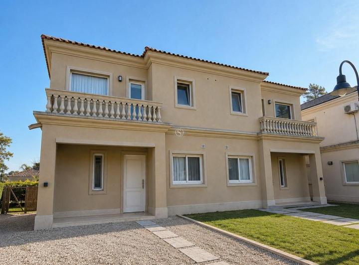 Casa · 80m² · 3 Ambientes · 1 Cochera