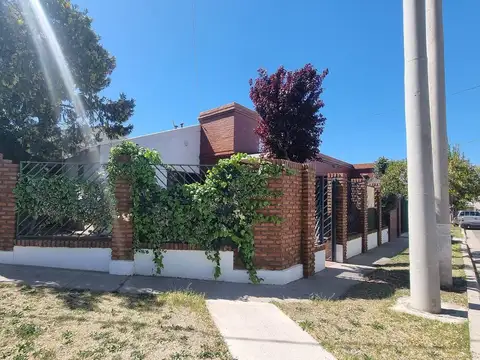 Casa en Alquiler en Neuquén, Confluencia
