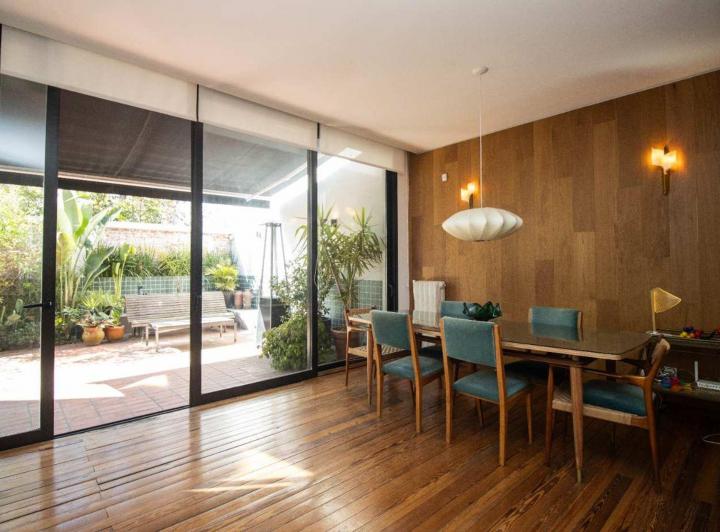 Casa · 200m² · 8 Ambientes · 1 Cochera