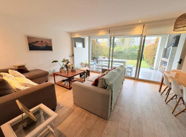 Casa · 195m² · 5 Ambientes · 2 Cocheras