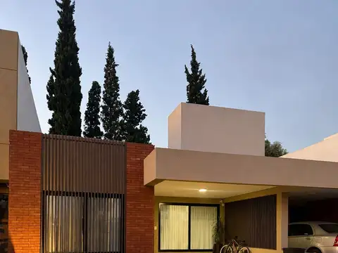 Casa en Venta en Claros del Bosque, Countries y Barrios Cerrados en Córdoba Capital