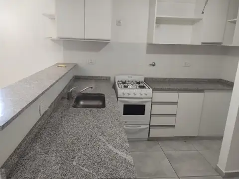 Departamento en Alquiler en Luis Agote, Rosario