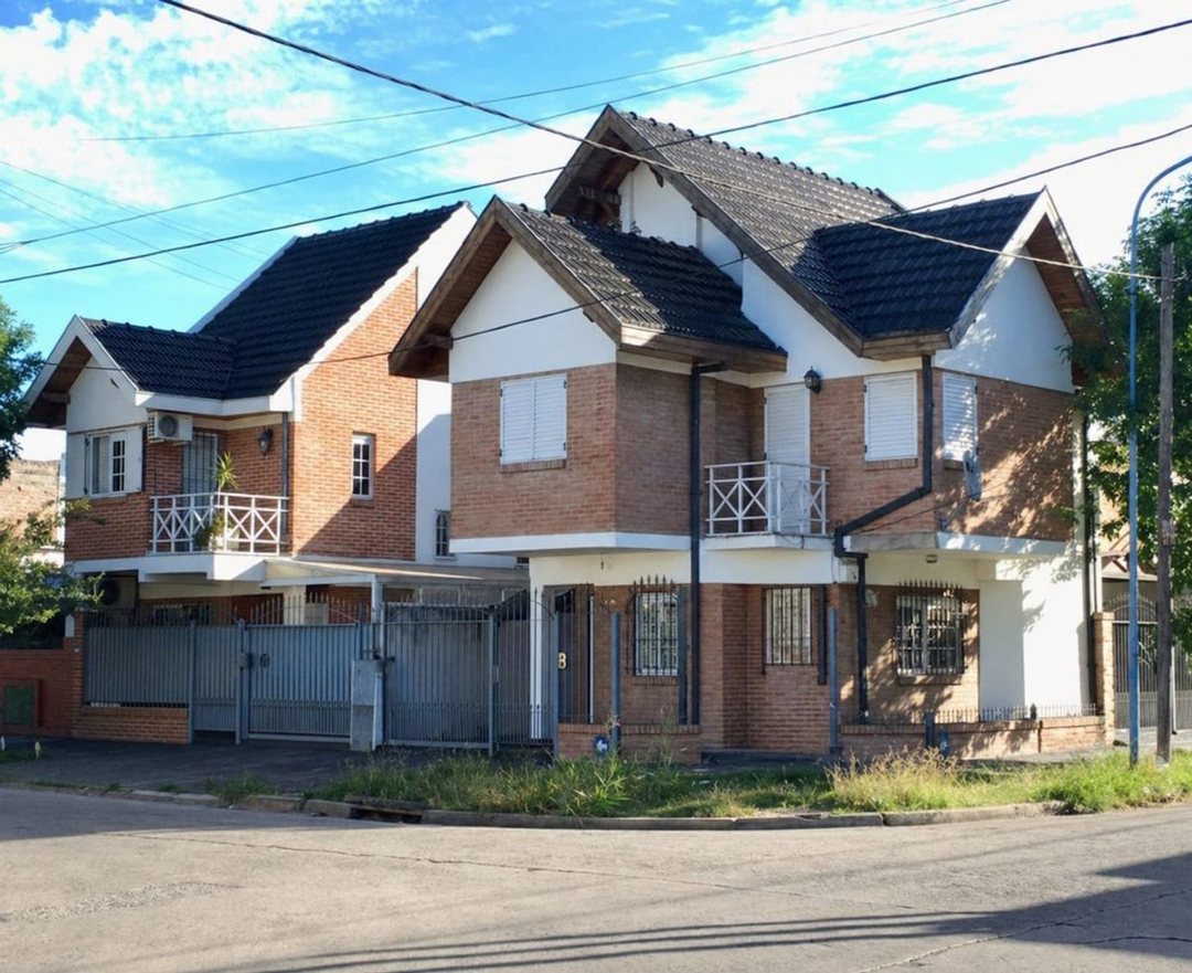 TRIPEX 5 AMBIENTES. LANUS OESTE