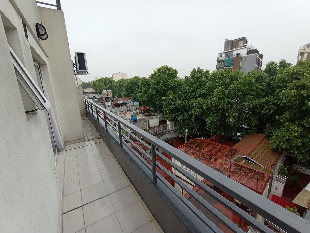 ALQUILER MONOAMBIENTE con BALCÓN BOEDO