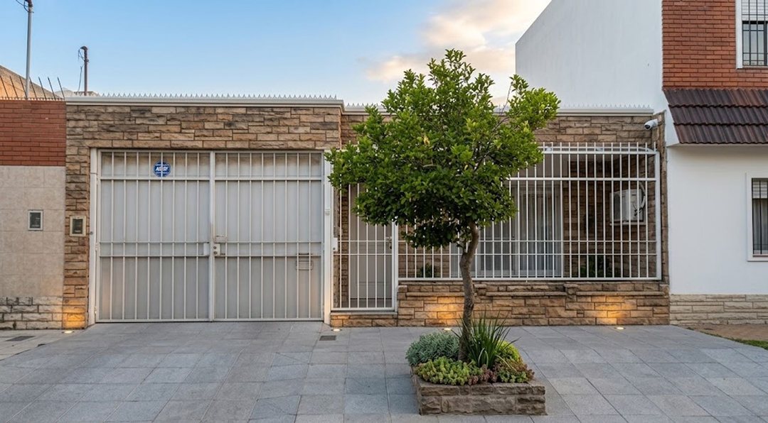 VENTA PH 2 AMB. COCHERA JARDIN BALLESTER PERMUTA