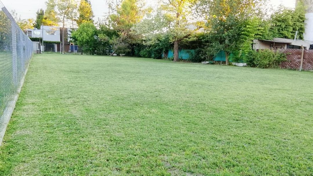Lote en venta en city bell entre caminos 1150 mts