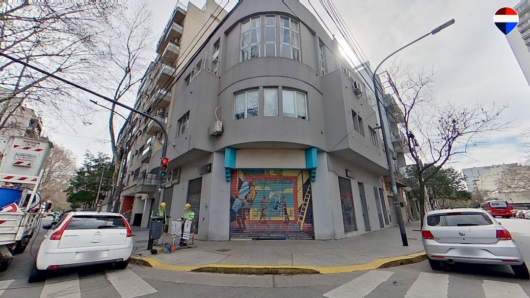 VENTA LOCAL EN ESQUINA VILLA CRESPO CON ENTREPISO