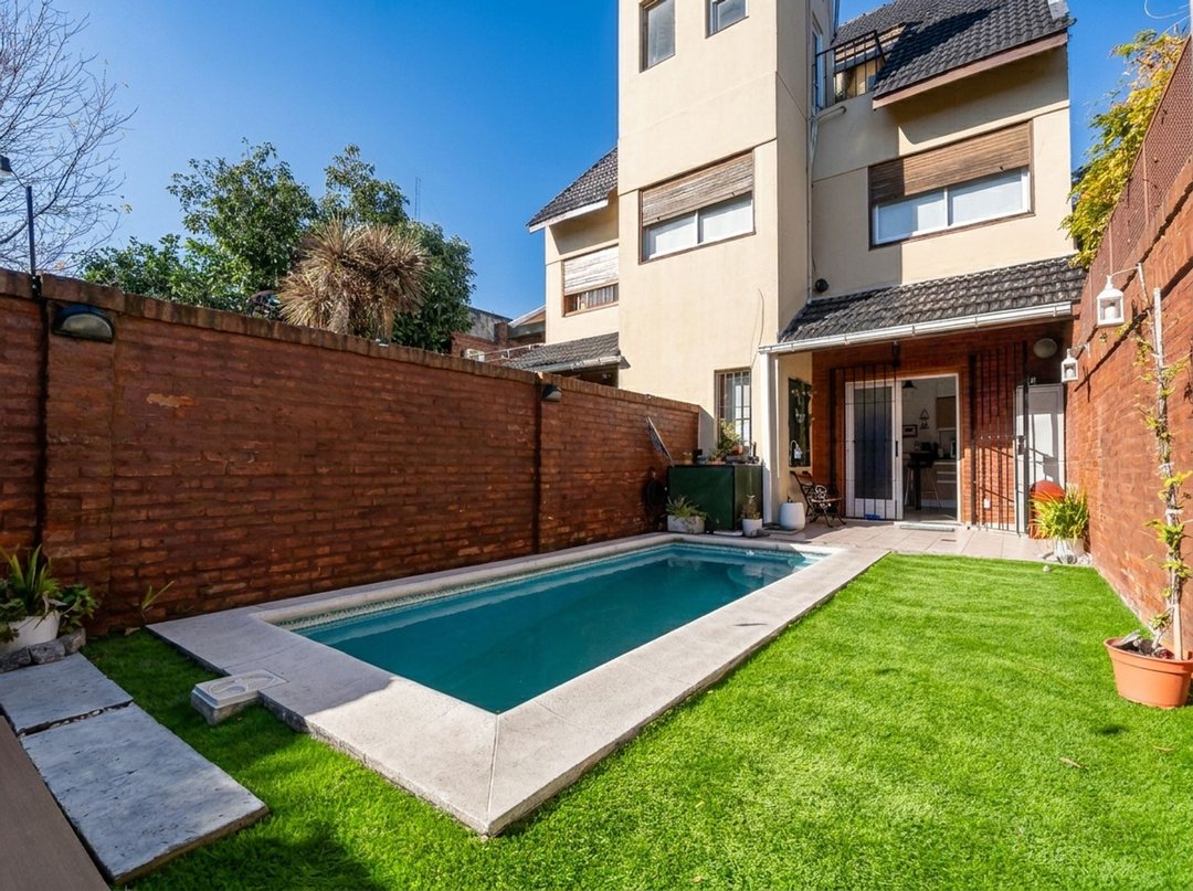 PH CASA Triplex en VENTA en Olivos c/pileta/play