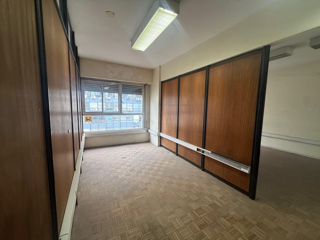 VENTA - Semipiso de Oficinas + 2 cocheras propias