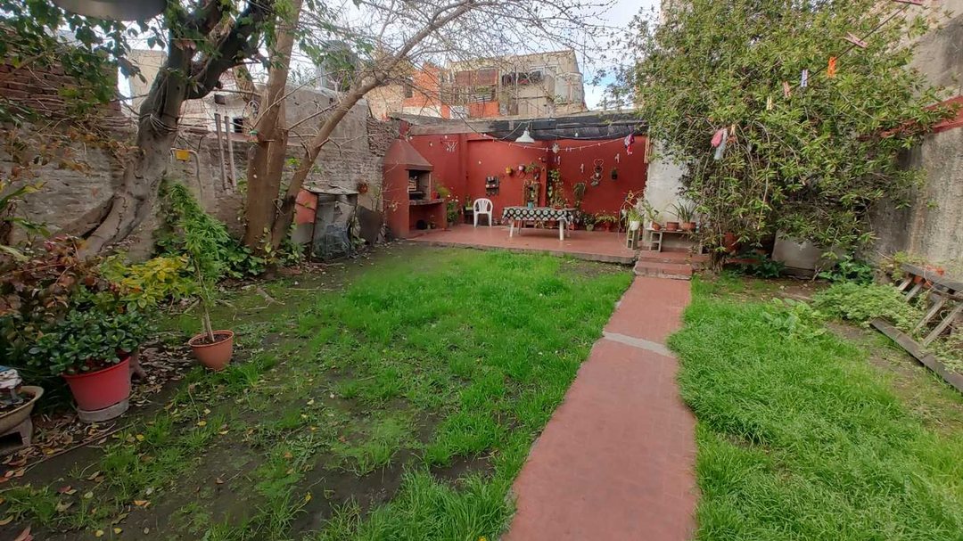 VENTA CASA 4 AMB JARDIN AVELLANEDA