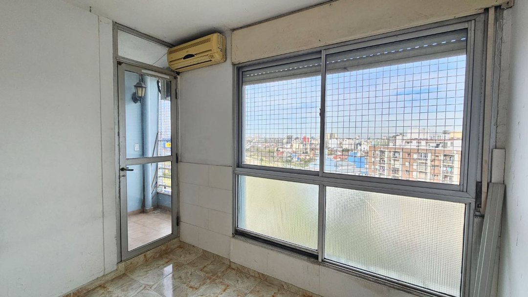 VENTA 2 amb La Boca piso alto Balcón Luminoso