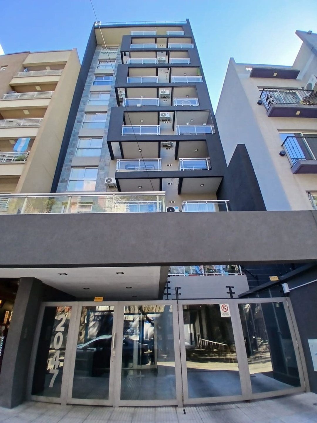 Departamento dos amb balcón pileta parrilla
