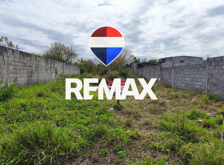 Terreno · 300m²