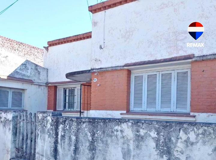 Casa · 130m² · 4 Ambientes · 1 Cochera
