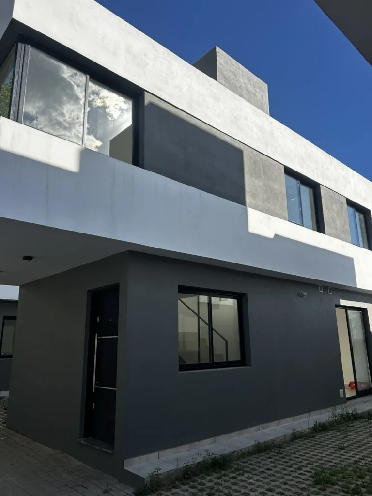 Alquilo Duplex 2 dormitorios Saldán