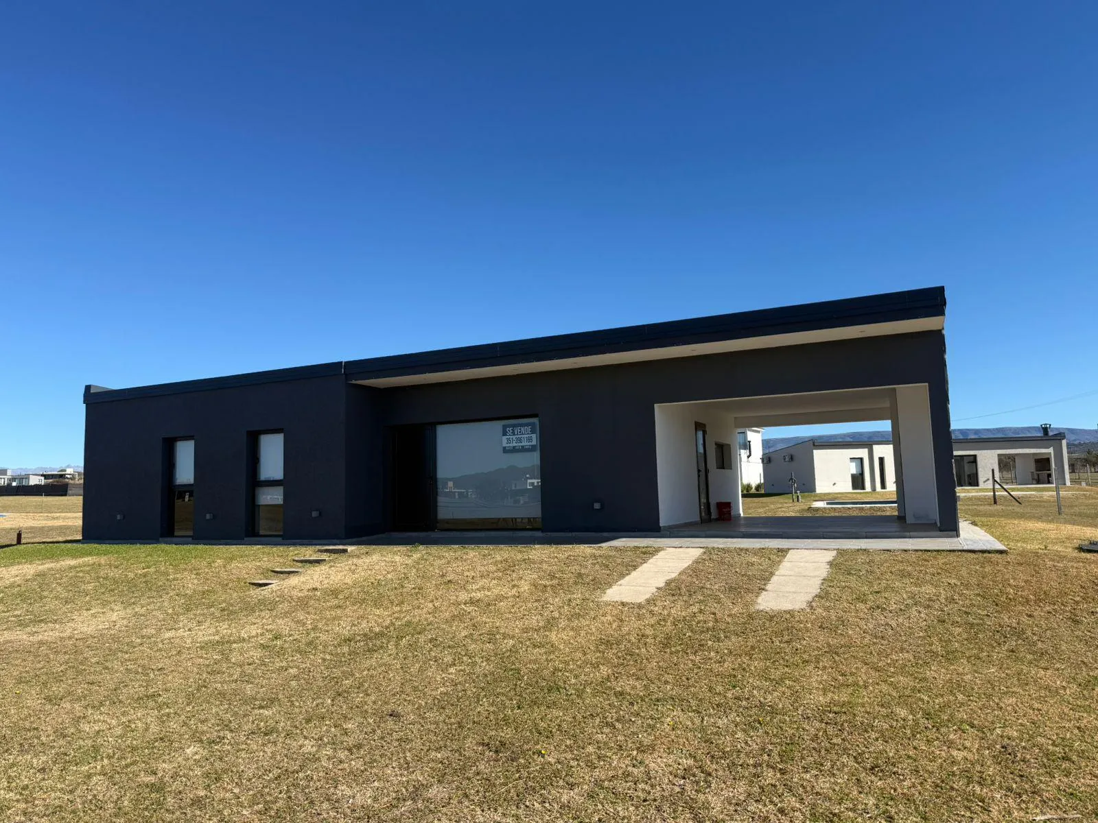 ALQUILER- Casa de tres dormitorios totalmente amoblada en Puerto del Aguila!