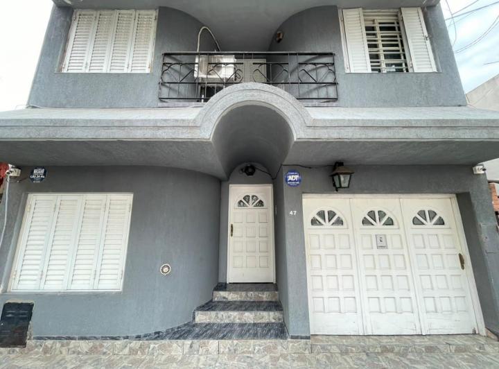Casa · 170m² · 5 Ambientes