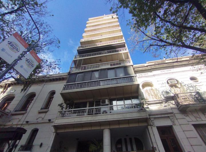 Departamento · 93m² · 5 Ambientes · 1 Cochera